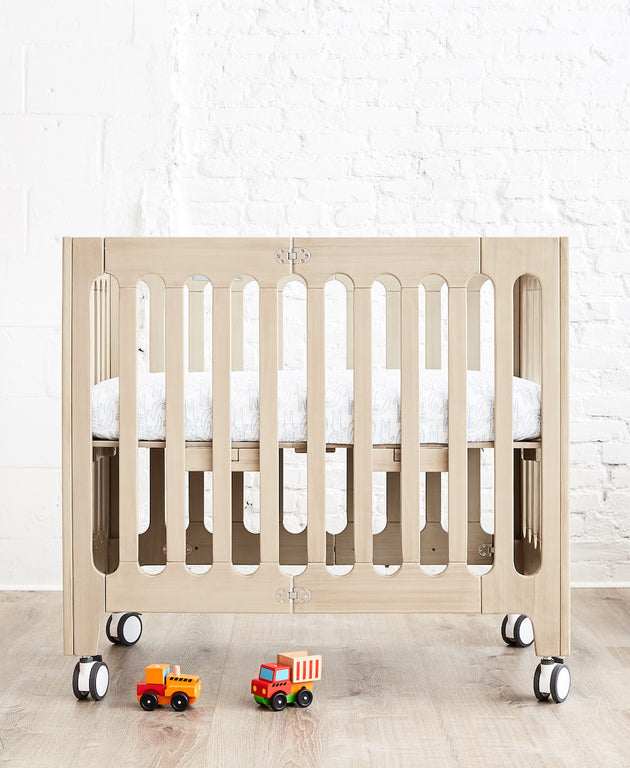 3 reasons parents love the alma grow crib