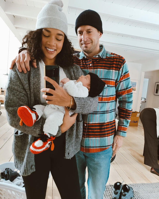 instagram stars hannah bronfman & brendan fallis are fresco fans